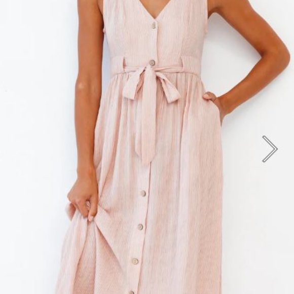 Button-front sleeveless midi-dress in blush, wedding guest dress, romantic - Picture 3 of 7